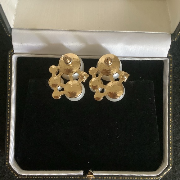 Vintage faux pearl earrings. - Picture 4 of 4